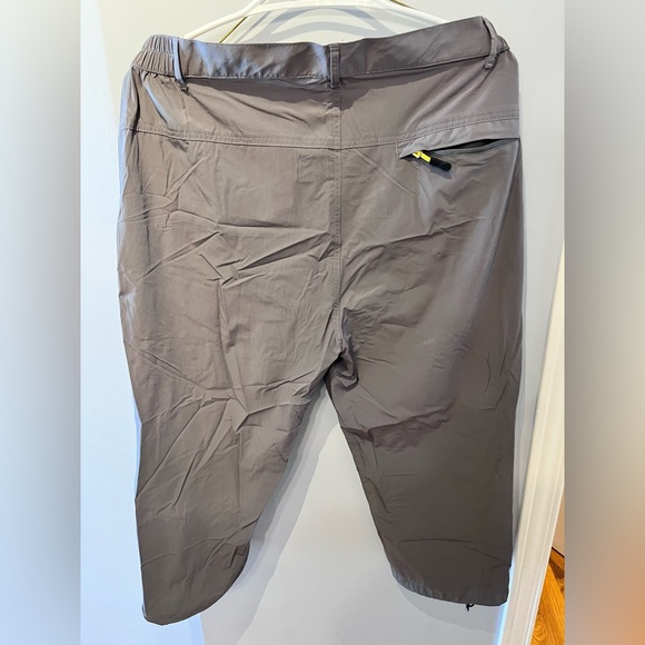 NWOT Grey capris size 30 - Picture 4 of 7